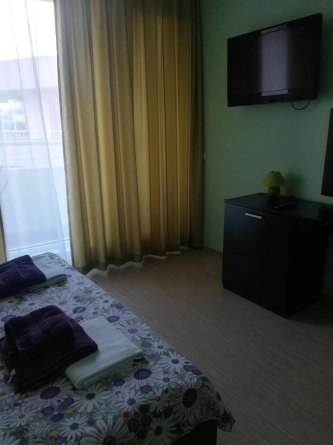 Apartments Victoria Кранево Екстер'єр фото