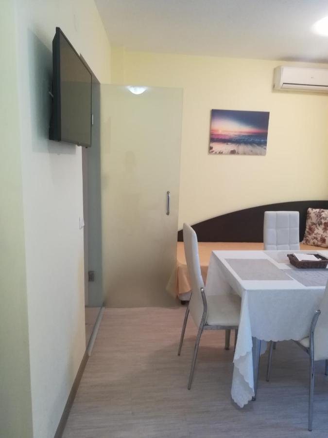 Apartments Victoria Кранево Екстер'єр фото
